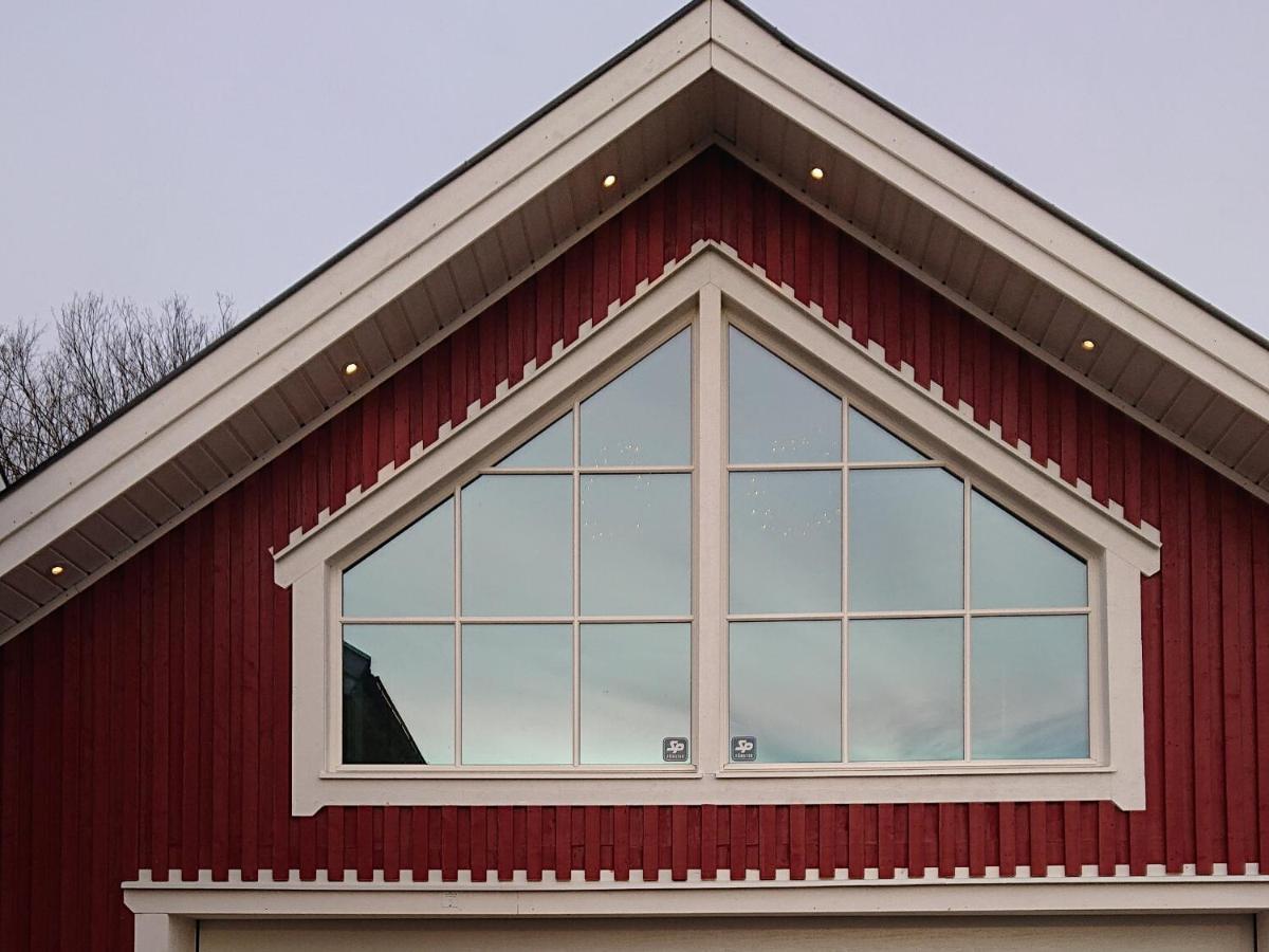 Myntloftet Med Inglasad Bubbelbad Lodge *