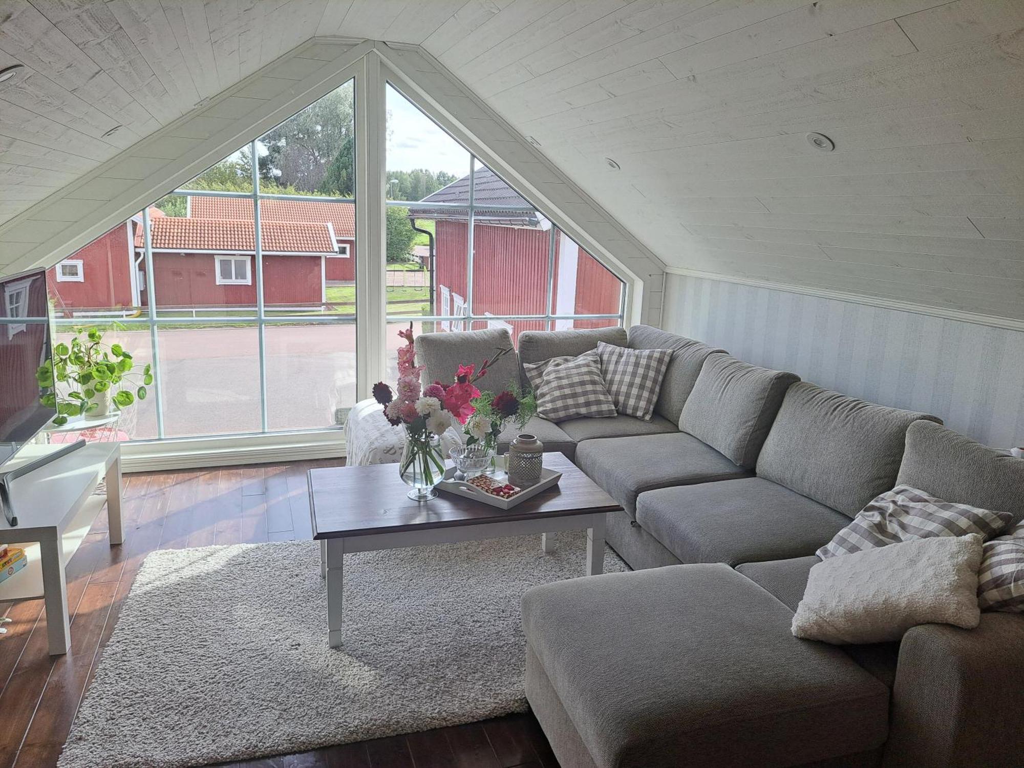 Myntloftet Med Inglasad Bubbelbad Lodge